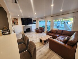 7000 Andasol Ave in Van Nuys, CA - Building Photo