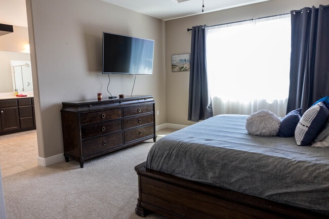 617 Copper Ridge Way in Oakley, CA - Building Photo - Building Photo