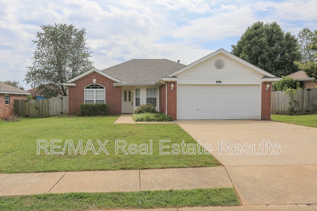 property at 1071 Evergreen St