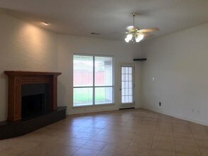 409 Danmire Dr in Murphy, TX - Building Photo - Building Photo