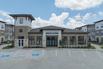 Marlowe Wellington in Fort Worth, TX - Foto de edificio - Building Photo