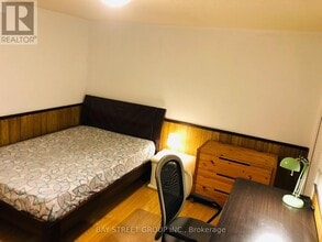 82 Apache Trail in Toronto, ON - Building Photo - Building Photo