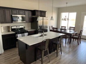 718 N 260 W in Vineyard, UT - Building Photo - Building Photo