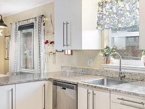 3351 Jasmine St in Denver, CO - Building Photo - Building Photo