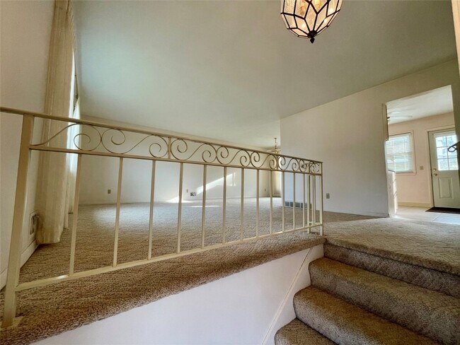 328 Chestnut Ln in Vestal, NY - Building Photo - Building Photo