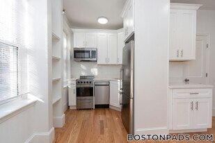 175 Hemenway St in Boston, MA - Building Photo