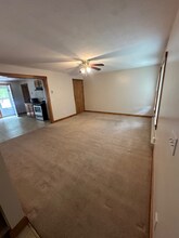 379-385-385 Main St in Gilbertville, MA - Building Photo - Building Photo