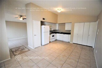 6117 W Mauna Loa Ln in Glendale, AZ - Building Photo - Building Photo