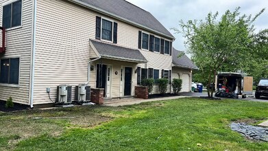 108 Willow Turn in Mount Laurel, NJ - Building Photo - Building Photo