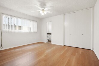 1723 S Barrington Ave in Los Angeles, CA - Building Photo - Building Photo