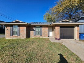 3101 Peabody Ave in Dallas, TX - Building Photo