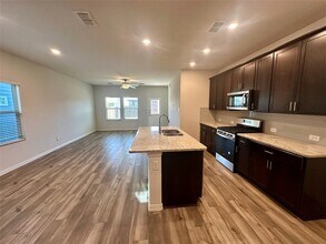 1636 Briar Hunt Dr in Forney, TX - Foto de edificio - Building Photo