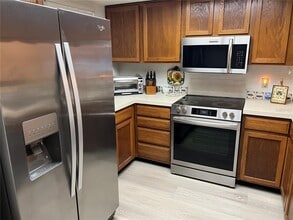 333 Woodlake Wynde in Oldsmar, FL - Building Photo - Building Photo