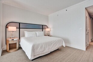 4360 Collins Ave in Miami Beach, FL - Building Photo