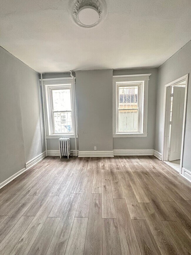 16 Duryea St, Unit 1 in Newark, NJ - Building Photo - Building Photo