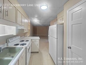 1717 Hackberry Ln in Tuscaloosa, AL - Building Photo - Building Photo