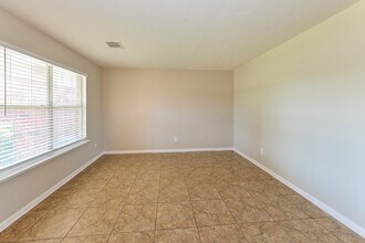 6230 Cottage Stream Ln in Spring, TX - Foto de edificio - Building Photo