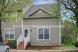 112 Greenwich Ct in Charlottesville, VA - Building Photo