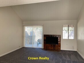 2811 W Mission Ct in Visalia, CA - Building Photo - Building Photo