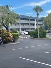 7827 Golf Cir Dr in Margate, FL - Building Photo - Building Photo