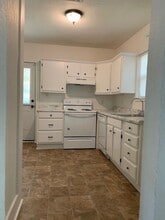 1715 Division St in Greenville, TX - Building Photo - Building Photo