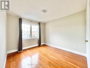 687 Blackwood Blvd in Oshawa, ON - Building Photo - Building Photo