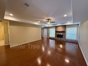 1906 Country Brook Dr in Weatherford, TX - Building Photo - Building Photo