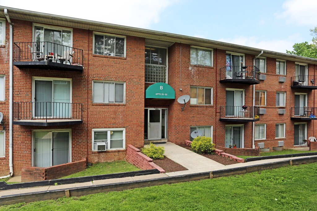 Wallingford Estates Chester, PA Apartments