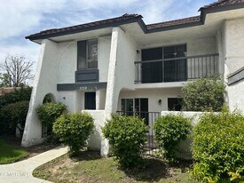 3719 Summershore Ln in Westlake Village, CA - Building Photo