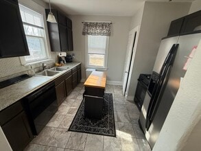 2016 Linn Blvd SE in Cedar Rapids, IA - Building Photo - Building Photo