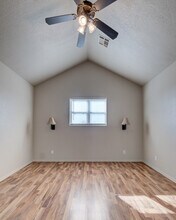 4986 Raintree Cir in Loma Linda, MO - Foto de edificio - Building Photo