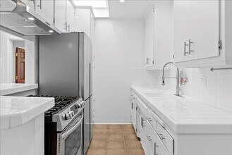 1739 Washington Way in Los Angeles, CA - Building Photo - Building Photo