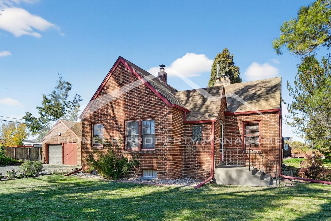 1401 Reed St in Lakewood, CO - Building Photo