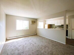 4420 S 25th St in Omaha, NE - Foto de edificio - Building Photo