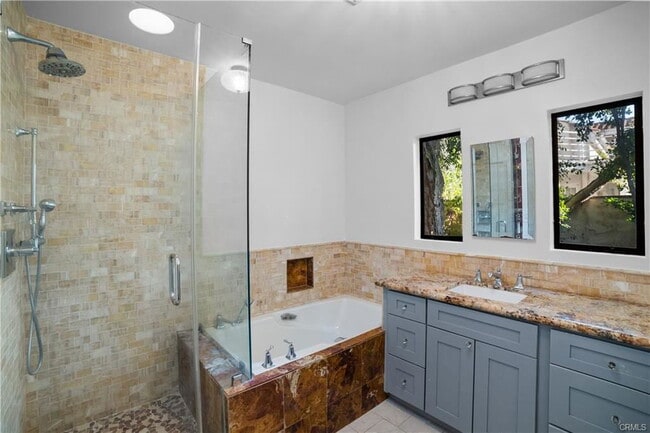 7225 Forbes Ave in Los Angeles, CA - Building Photo - Building Photo