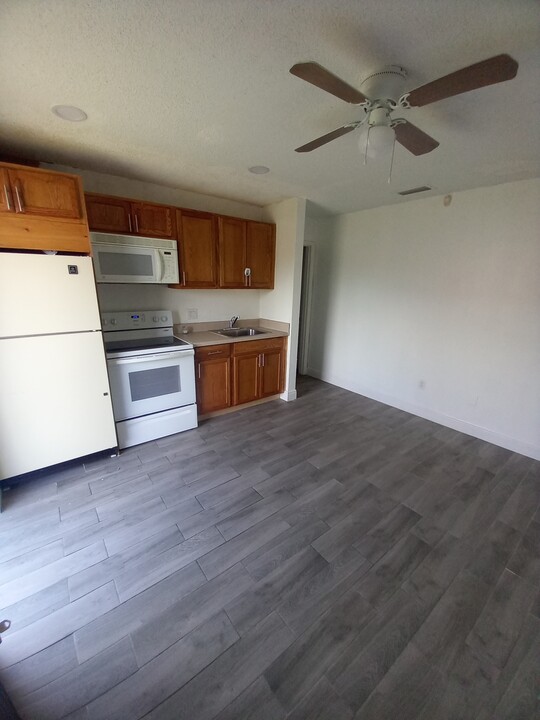 18051 NW 40th Pl, Unit 1 in Miami Gardens, FL - Building Photo