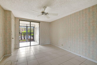 5475 Verona Dr, Unit F in Boynton Beach, FL - Building Photo - Building Photo