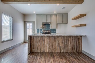 10408 Genoa Ave in Lubbock, TX - Building Photo - Building Photo