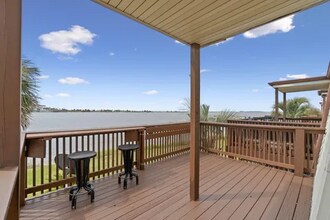 308 Miracle Strip Pkwy SW in Fort Walton Beach, FL - Building Photo - Building Photo