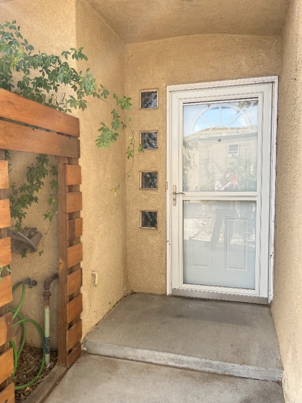 5604 Del Oeste Rd in Albuquerque, NM - Building Photo - Building Photo