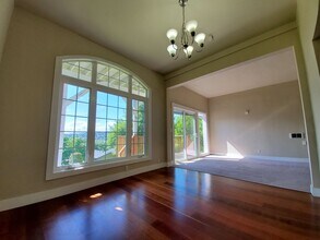 611 Cedar Ave S in Renton, WA - Building Photo - Building Photo