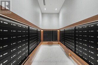 1185 Dupont St in Toronto, ON - Building Photo - Building Photo