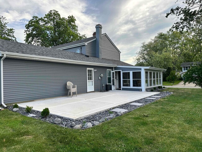 23W234 Edgewood Ct in Glen Ellyn, IL - Building Photo - Building Photo