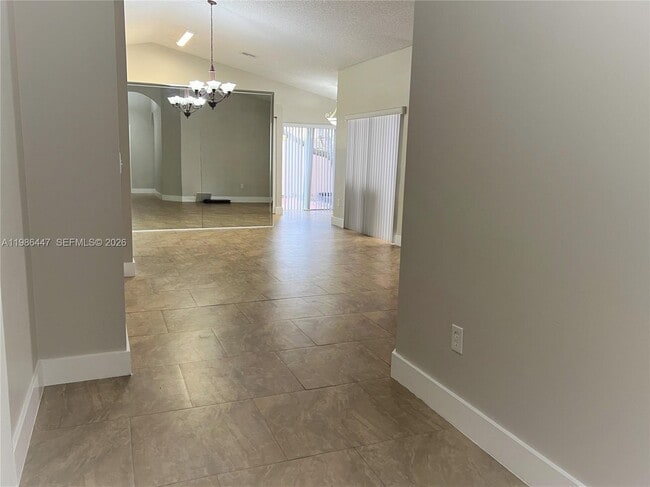 14136 SW 149th Pl in Miami, FL - Building Photo - Building Photo