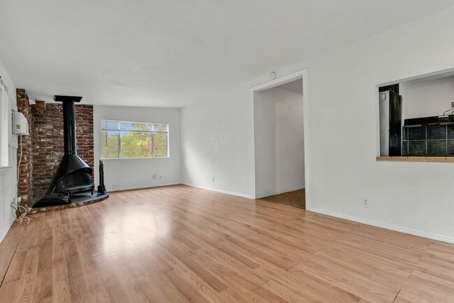 1338 Homestead Ave in Walnut Creek, CA - Foto de edificio - Building Photo