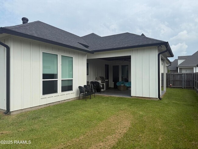 200 Windmill Palm Ln in Youngsville, LA - Building Photo - Building Photo