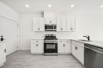 51 E Main St in Bergenfield, NJ - Building Photo - Building Photo