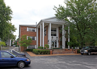 Colony House in Delaware, OH - Foto de edificio - Building Photo