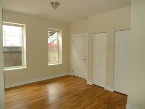 1608 N Bosworth Ave, Unit G in Chicago, IL - Foto de edificio - Building Photo