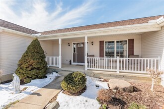 28400 W Rd in Spencer, OH - Foto de edificio - Building Photo